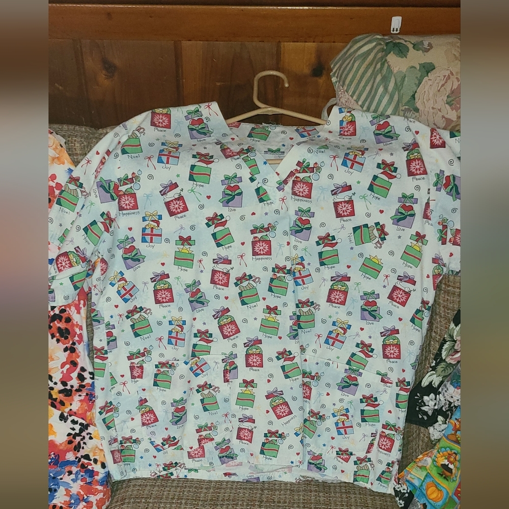 Festive Holiday Print Scrub Top